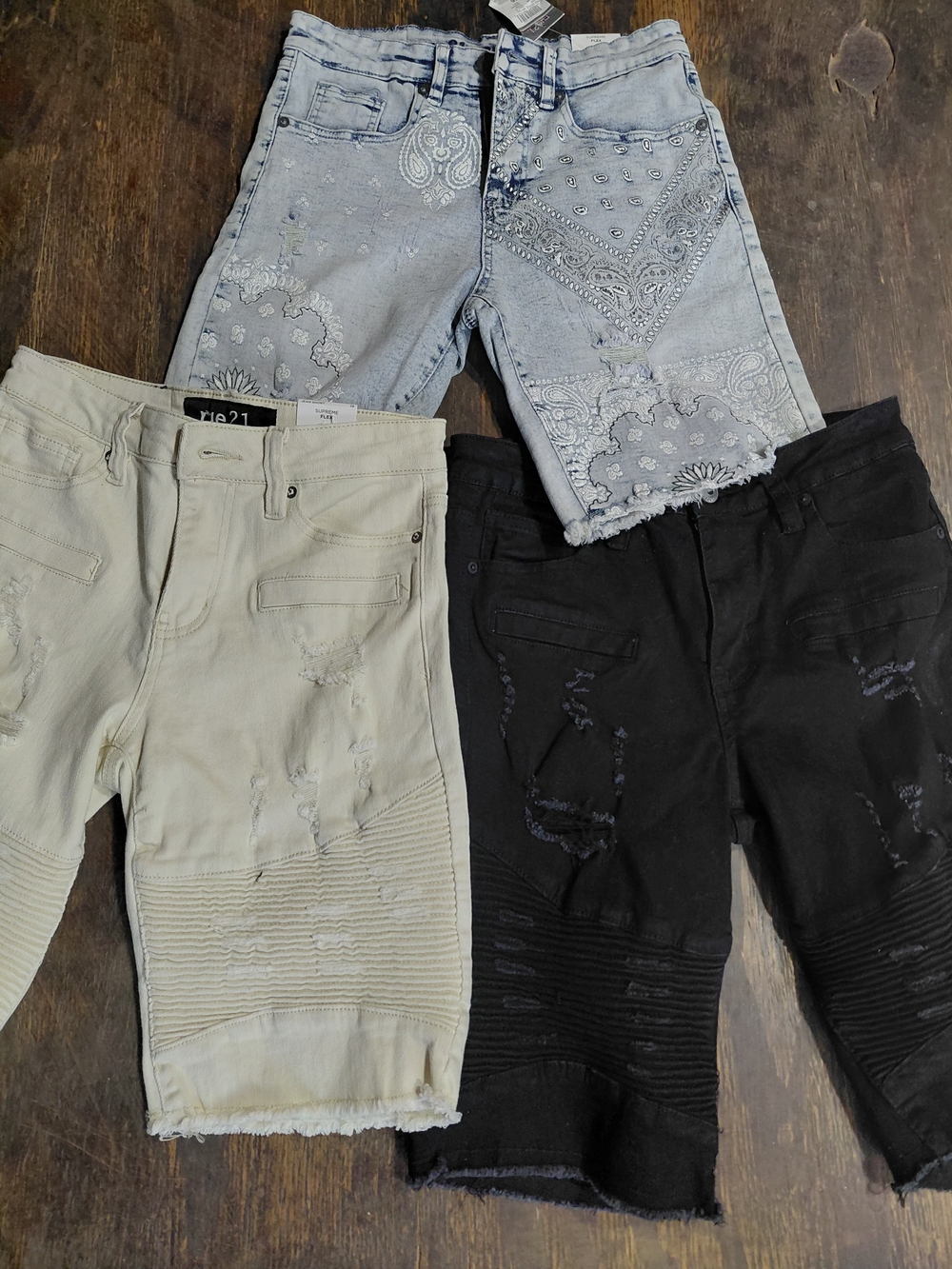 Rue21 Men's Slim Biker Denim Shorts - Light Wash, Cream, Black